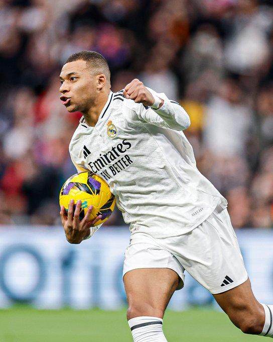 开云体育入口-【西甲】姆总双响，阿拉巴复出，皇马4-1大胜登上榜首